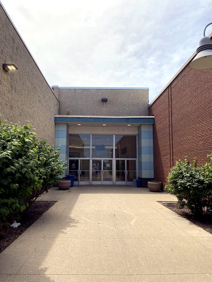 Fashion Square Mall - June 15 2022 Photo (newer photo)